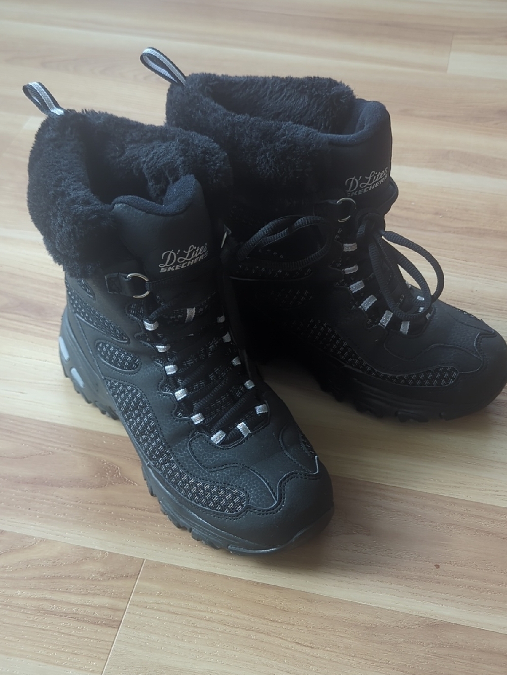 Black Fleece-Lined Women's Winter Boots